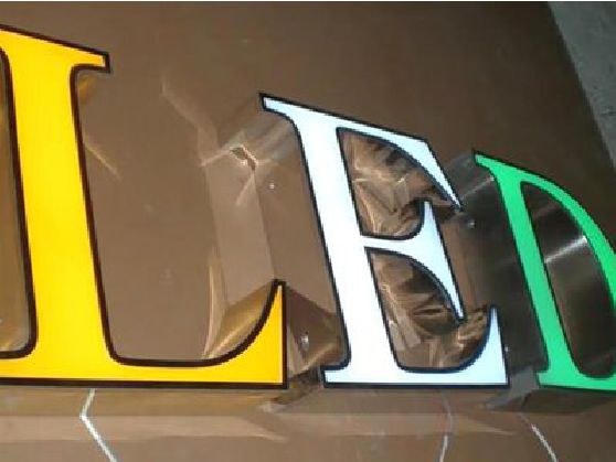 德阳介绍LED招牌的基础知识。